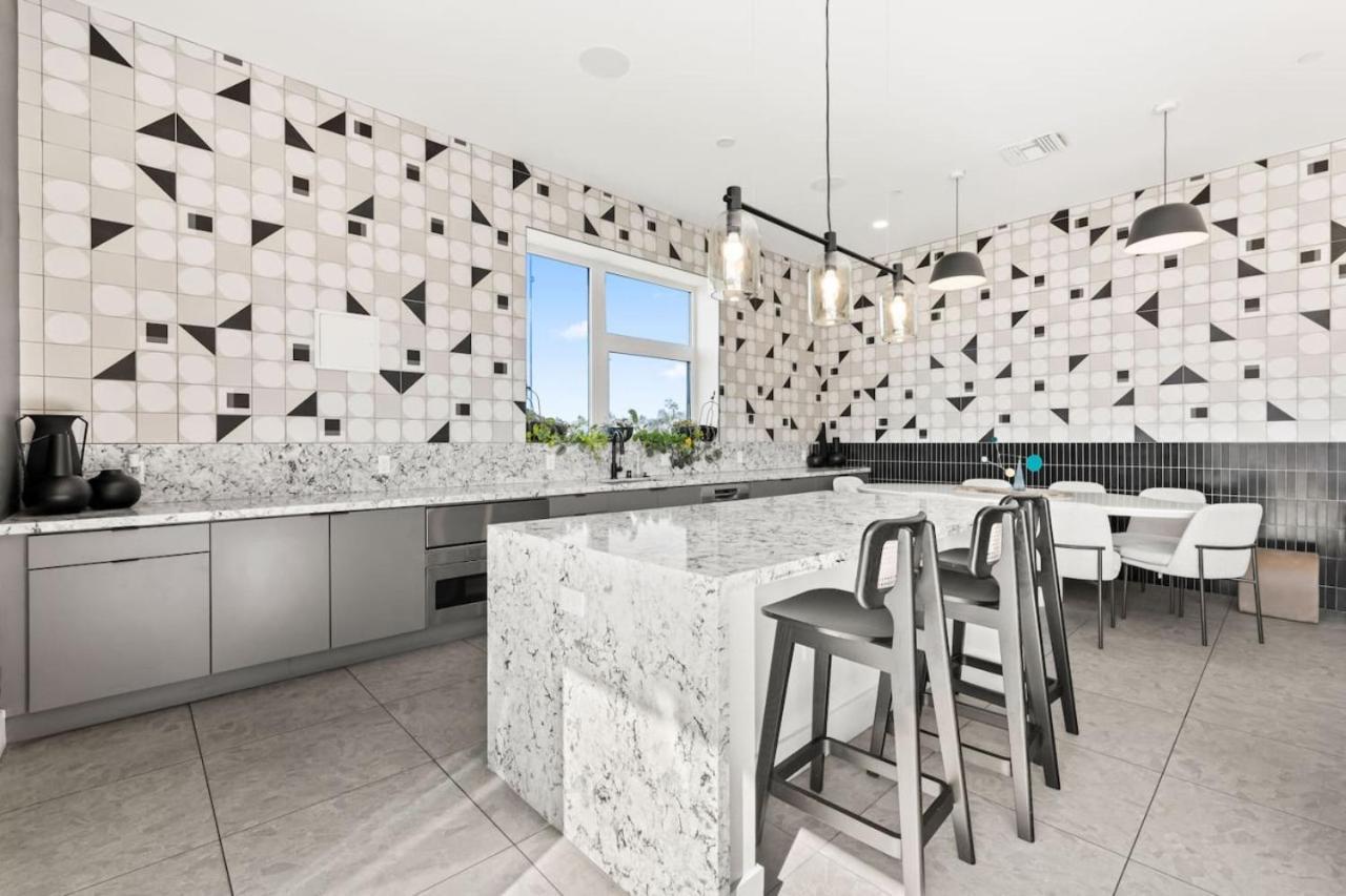 Modern Living, Stunning Views, 1mile To Dodger Stadium *